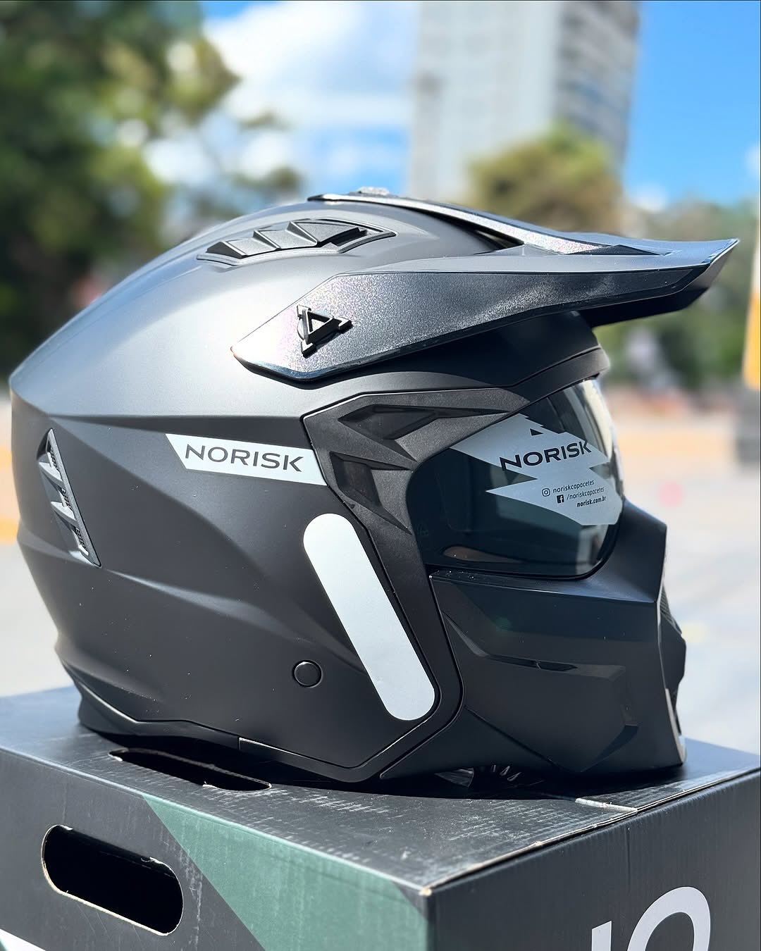 CAPACETE NORISK DARTH II MONOCOLOR PRETO FOSCO