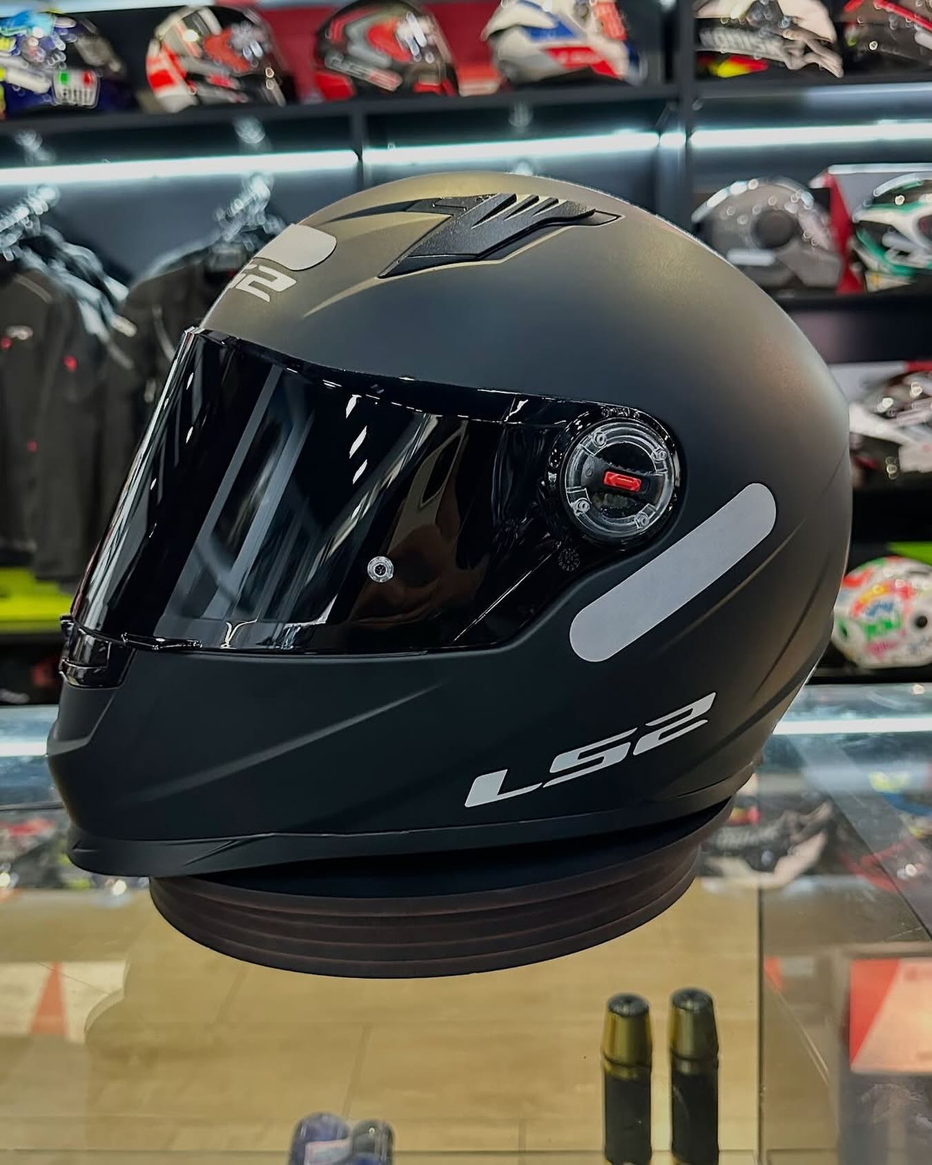 CAPACETE LS2 CLASSIC MONOCOLOR PRETO FOSCO