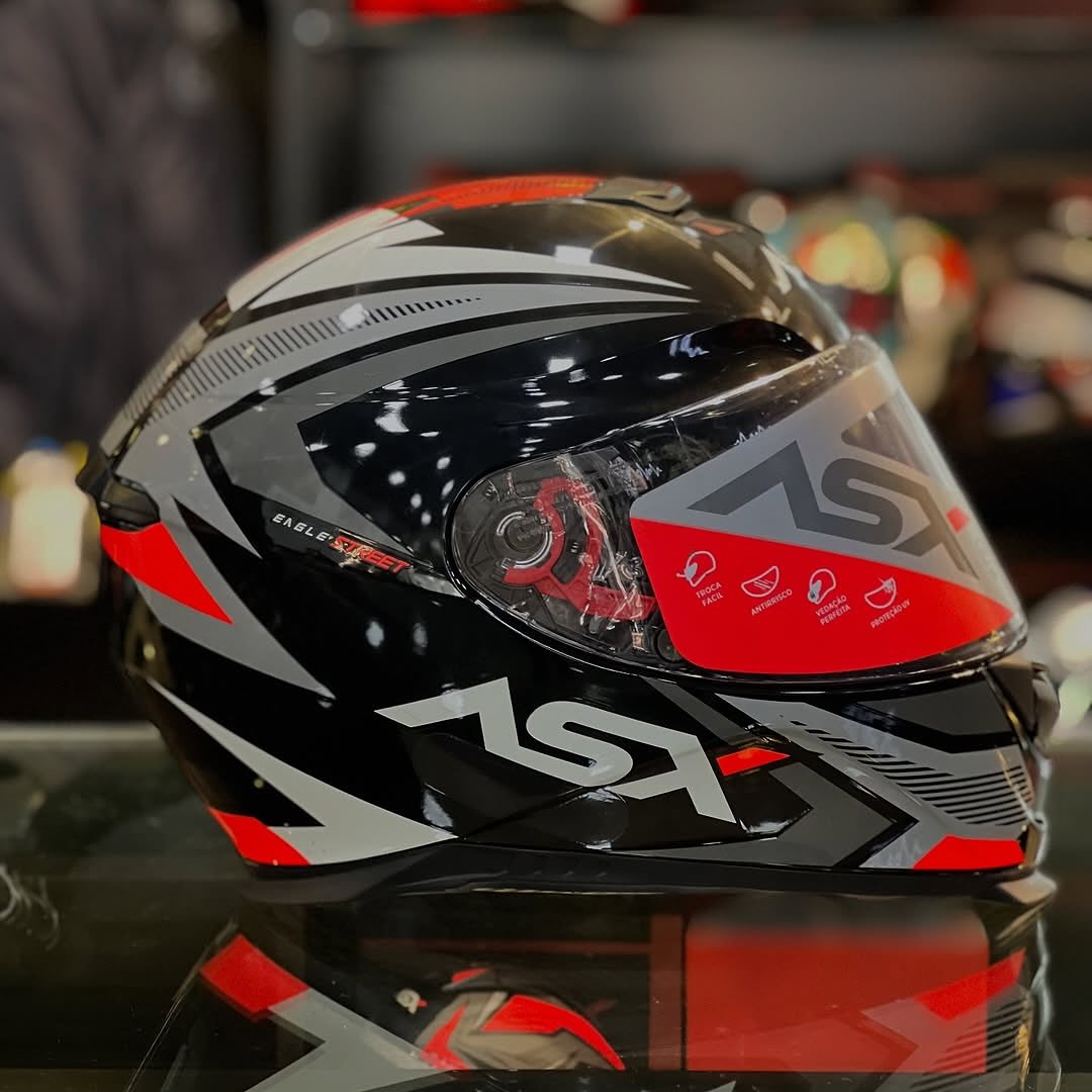 CAPACETE ASX EAGLE STREET