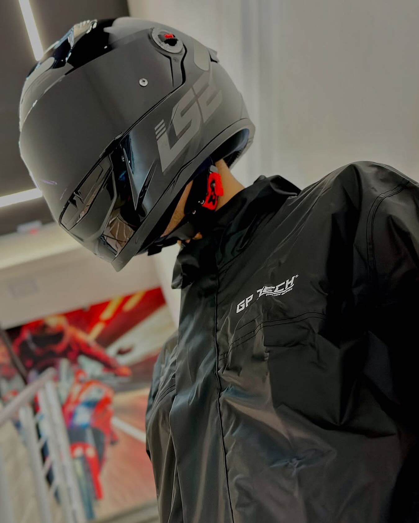 CAPA DE CHUVA GP TECH UNISSEX PRETA